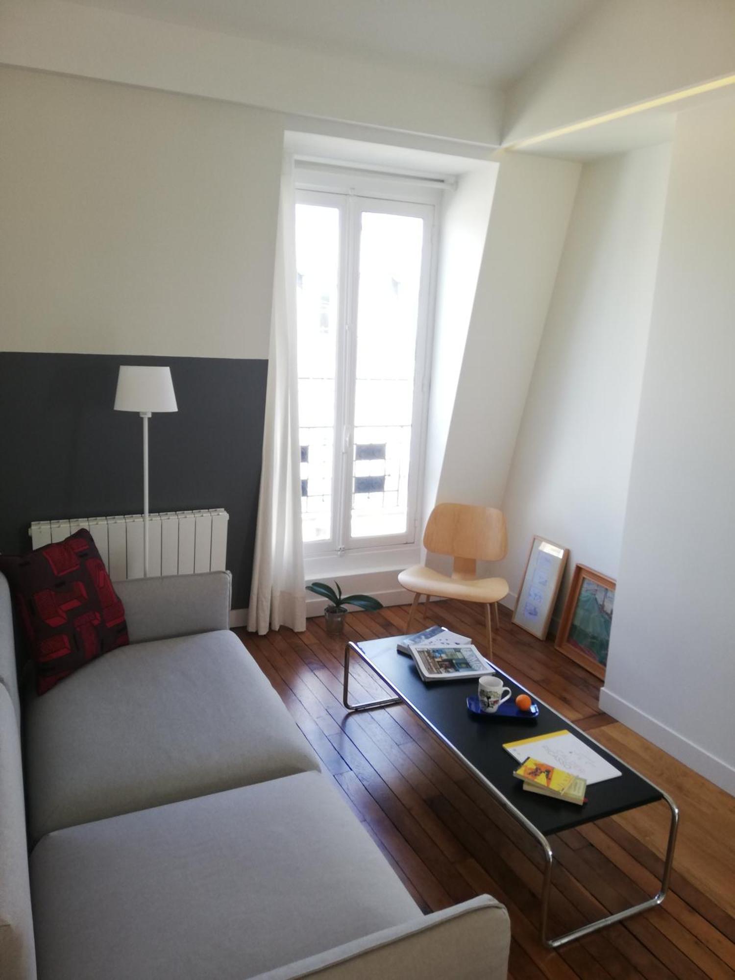 3 Business Rooftop View To Montmartre Parijs