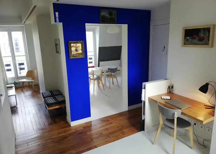 3 Rooms Apartment Business Rooftop View To Montmartre